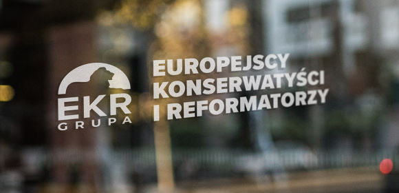 Europosłowie EKR o przejrzystości i targetowaniu reklamy politycznej