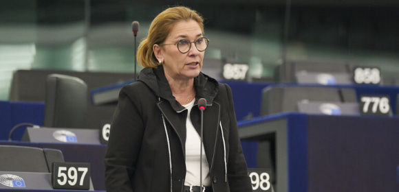 Beata Mazurek apeluje do KE o ochronę europejskich pasażerów i ich rodzin